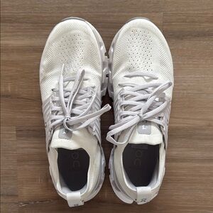 On Running Sneakers - Women - Cloudswift 3